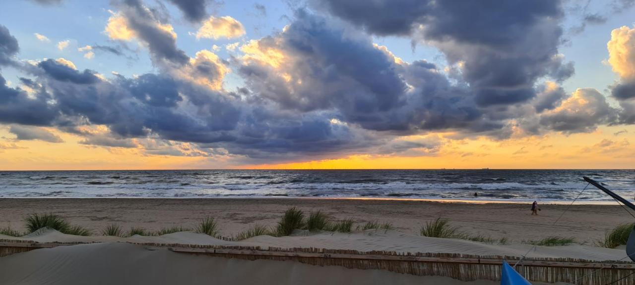 Near The Beach Зандвоорт Екстериор снимка